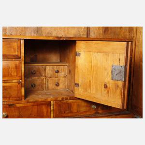 Stollenschrank barock