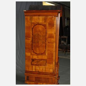 Stollenschrank barock