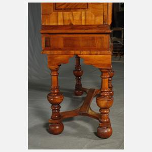 Stollenschrank barock