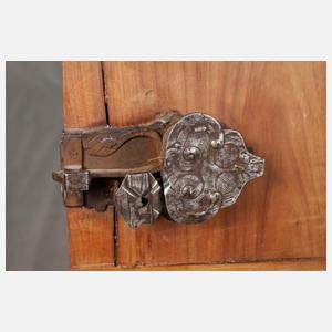 Barocker Wandschrank