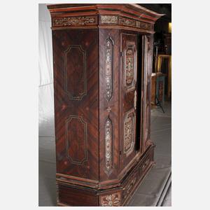 Großer Bauernschrank