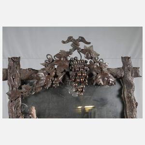 Großer geschnitzter Wandspiegel