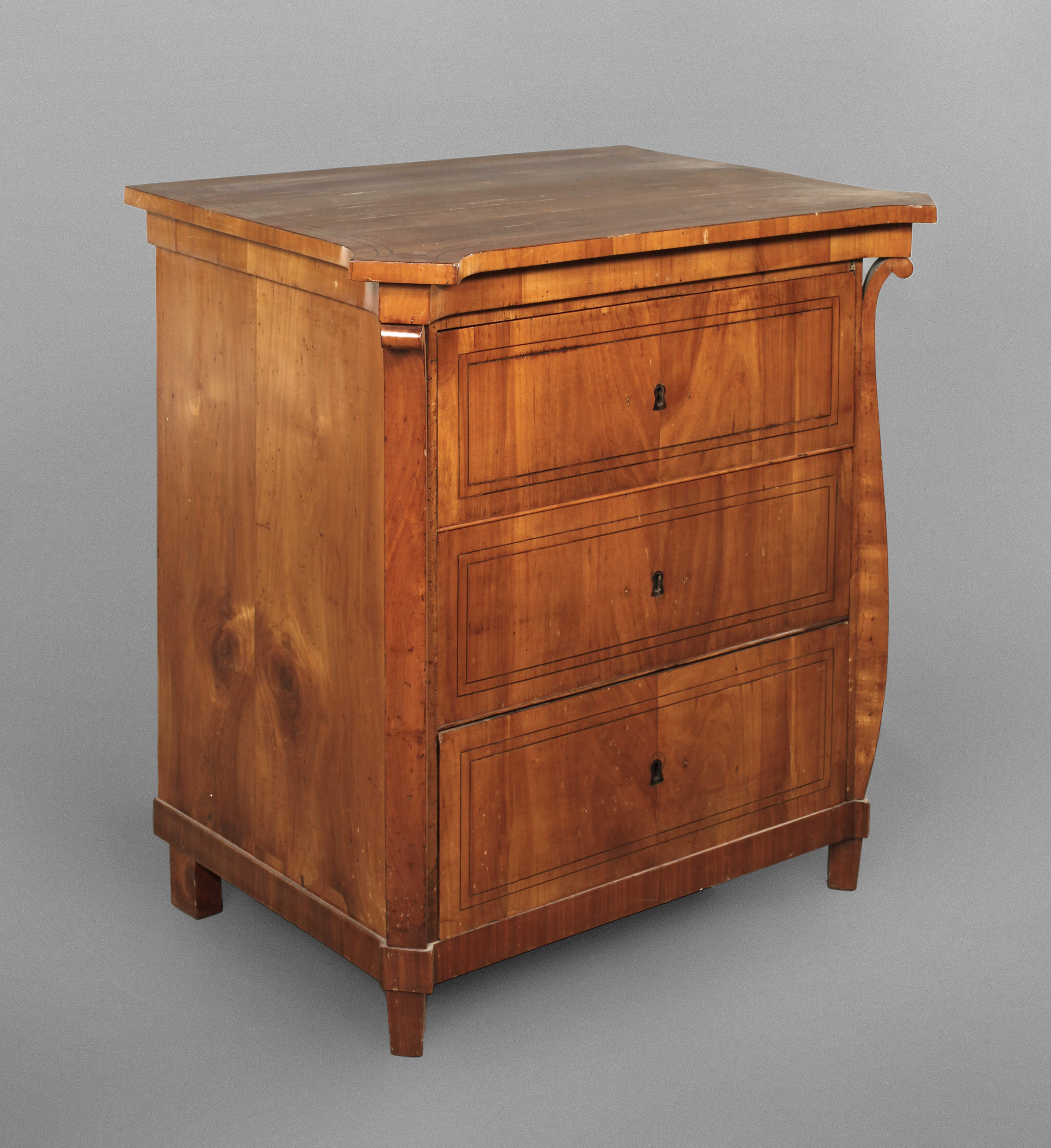 Ausgefallene Biedermeierkommode