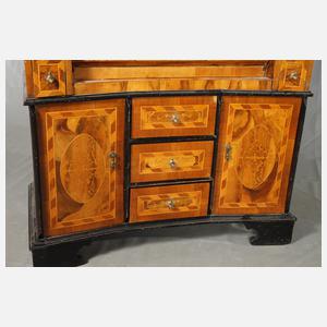 Aufsatzsekretär im Barockstil