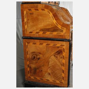 Aufsatzsekretär im Barockstil