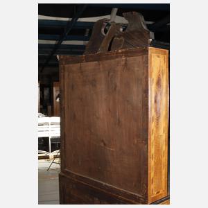 Aufsatzsekretär im Barockstil