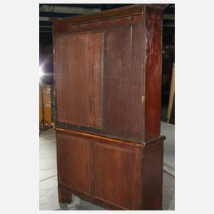 Englischer Bücherschrank