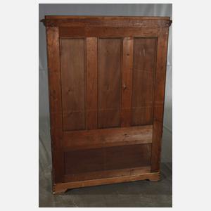 Kleiner Vitrinenschrank