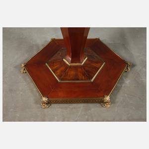 Präsentationstisch Russland