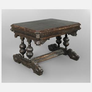 Tisch im Renaissancestil