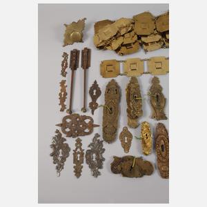 Kiste Möbelbeschläge