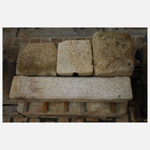 Drei Barocksäulen Granit