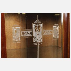 Außergewöhnlicher Vitrinenschrank