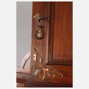 Jugendstil-Wandschrank