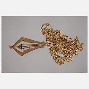 Anhänger mit Diamanten an Kette