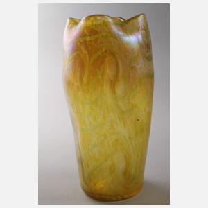 Jugendstilvase mit grünem Fadendekor