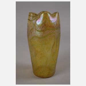 Jugendstilvase mit grünem Fadendekor