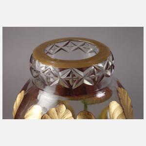 Jugendstilvase mit Tulpen in Tiefschnitt