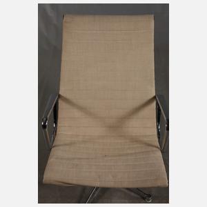 Charles & Ray Eames Sessel EA112