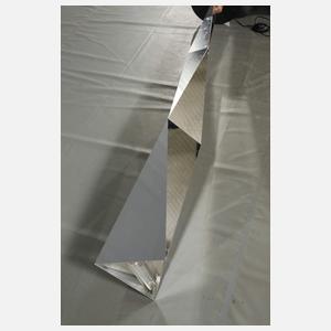 Futuristische Stehlampe reico cross