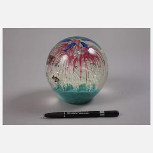 Übergroßer Paperweight als Aquarium