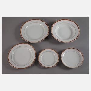 Meissen umfangreiches Service "Koralle mit Gold"