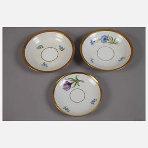Meissen drei Tassen mit Untertassen "Blume 1"