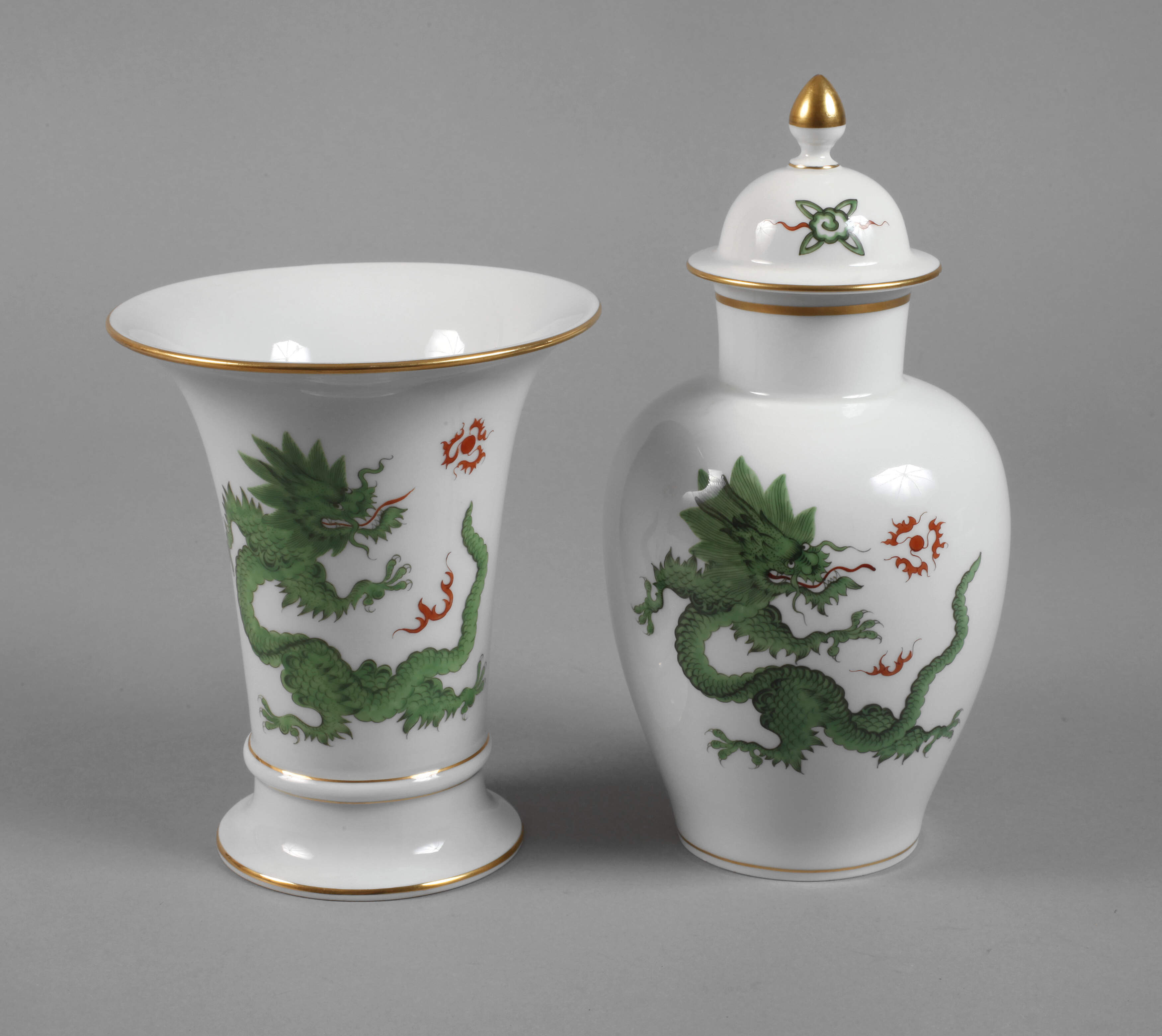 Meissen zwei Vasen "Grüner Mingdrache"