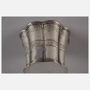 Übergroßer Margaretenbecher