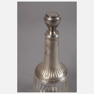 Zwei Karaffen mit Montierung