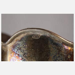 Silbertablett und Henkelschale