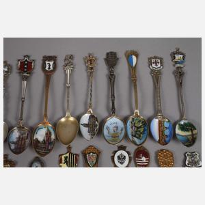 Sammlung Andenkenlöffel mit Emaille