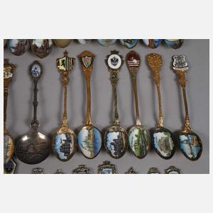 Sammlung Andenkenlöffel mit Emaille