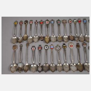 Silbersammlung Andenkenlöffel mit Emaille