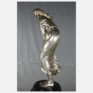 Große Jugendstilbronze " Die Keuschheit"