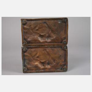 Buchstützen mit Kind und Fröschen