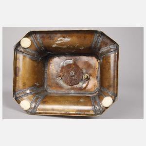 Dorfjunge und Mädchen