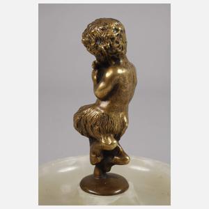 Kleiner tanzender Faun auf Marmorschale