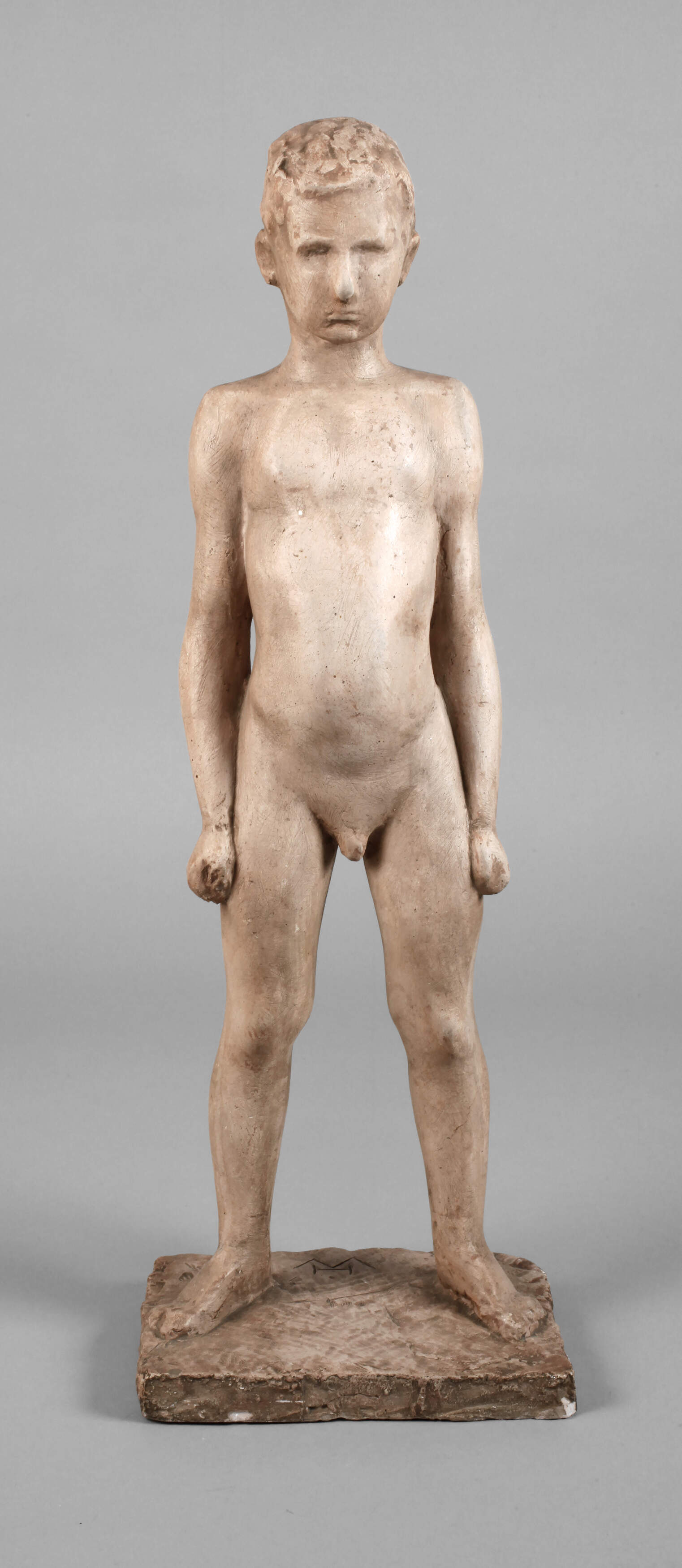 Heinrich Moshage, stehender Junge nach dem Bade