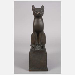 Göttin Bastet in Gestalt einer sitzenden Katze