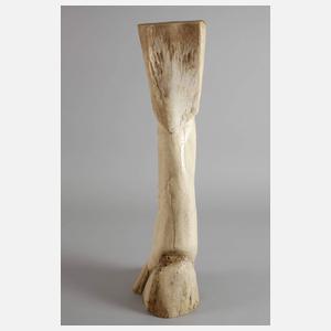 Große Beinschnitzerei