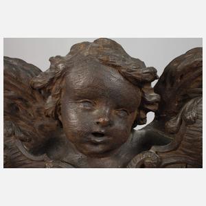 Geschnitzte Engelsdarstellung