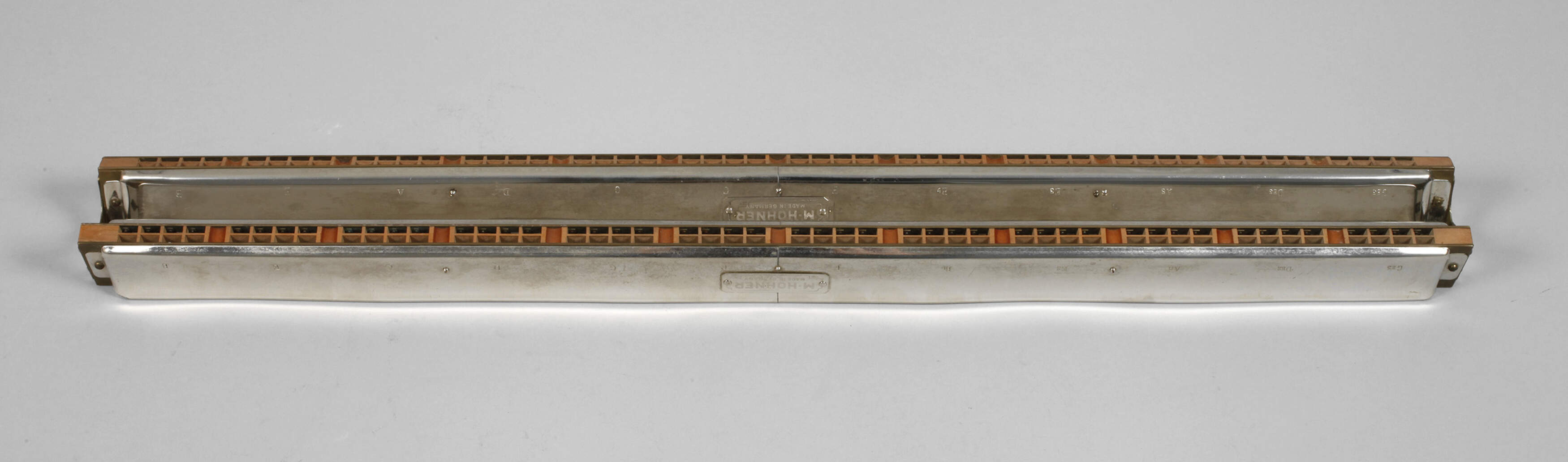 Große Bassmundharmonika