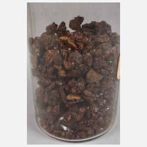 Drei Apothekergefäße