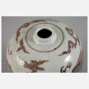 Vase mit Drachendekor