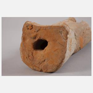 Weibliche Standfigur