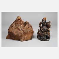 Zwei figürliche Schnitzereien111