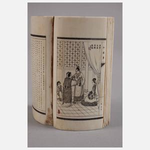 Feine Beinschnitzerei