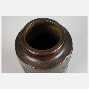 Bronzevase