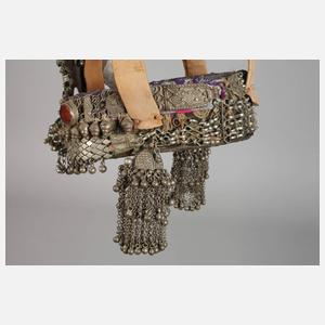 Folkloristischer Kopfschmuck